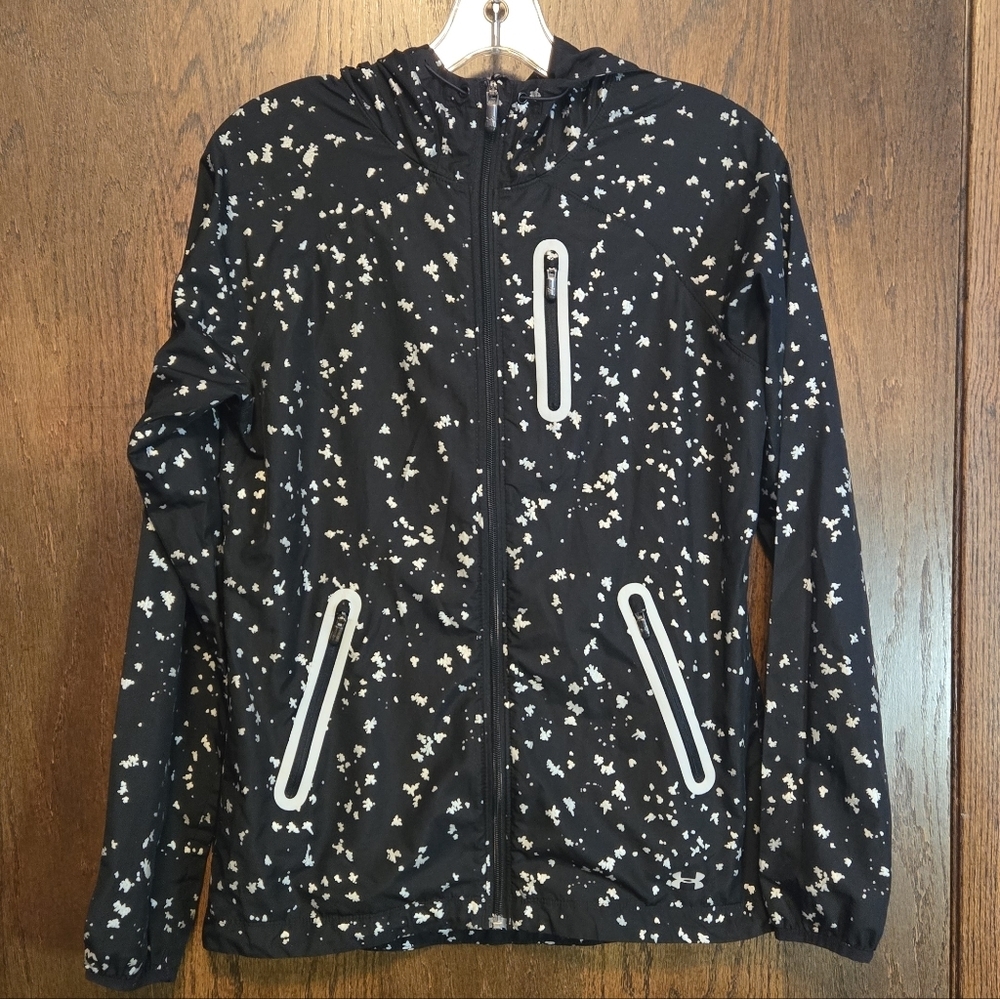 Under Armour Semi Fitted Running Qualifier Jacket